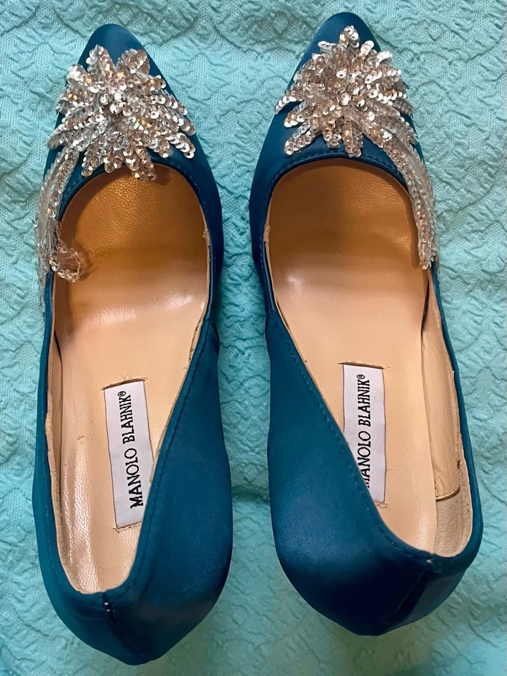Manolo Blahnik Navy Satin Embellished Swan Pumps Size 6 - Picture 2 of 16